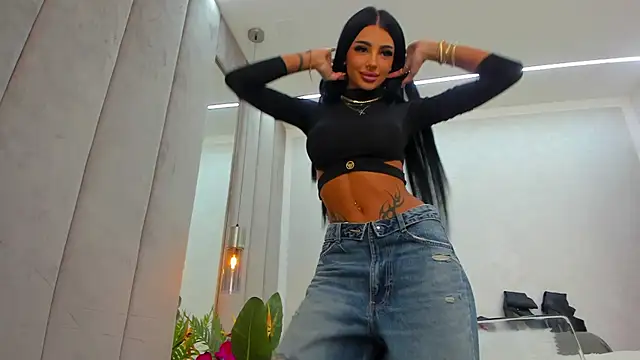 Britney Charm  online show from March 26, 2026, 7:36 am