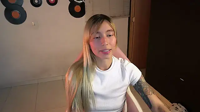 Saucy Jenn online show from May 24, 2026, 2:16 am