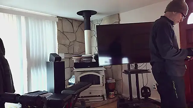 Snapshot of MoonDancer chatting on February 18, 2026, 11:22 pm MoonDancer online show from February 18, 2026, 11:22 pm