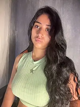 Valentinne z online show from March 29, 2026, 10:59 am