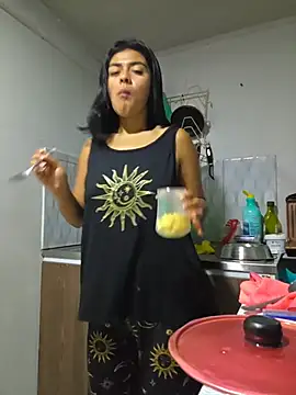 Hannah-grace online show from November 3, 2025, 10:05 am