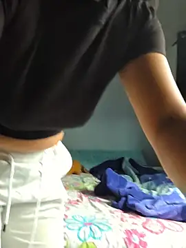 Hannah-grace online show from November 23, 2025, 11:54 am