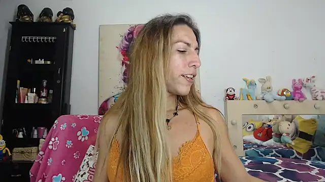 aleera starxx982 online show from May 7, 2026, 12:05 am