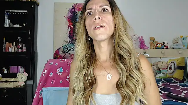 aleera starxx982 online show from May 22, 2026, 5:03 am