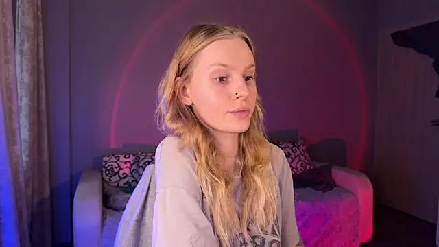 Chanel Gill online show from September 11, 2025, 3:45 pm