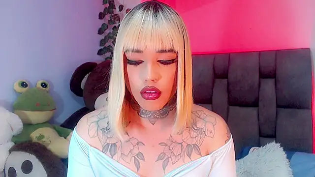 Snapshot of little_star_porn chatting on March 6, 2025, 10:47 pm little star porn online show from March 6, 2025, 10:47 pm