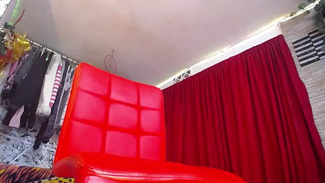 Snapshot of hornytsblonde chatting on December 20, 2025, 2:46 pm hornytsblonde online show from December 20, 2025, 2:46 pm