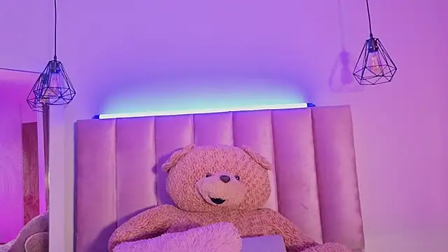 Snapshot of pameela_brown chatting on January 17, 2026, 10:02 pm pameela brown online show from January 17, 2026, 10:02 pm