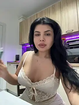 Snapshot of Scarlett-Dream chatting on April 3, 2026, 5:16 am Scarlett-Dream online show from April 3, 2026, 5:16 am