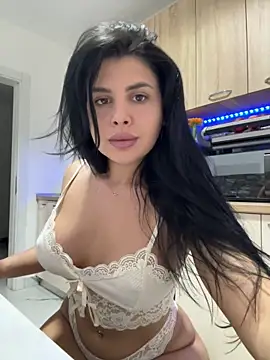 Snapshot of Scarlett-Dream chatting on April 29, 2026, 6:17 am Scarlett-Dream online show from April 29, 2026, 6:17 am