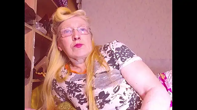 MadamBombShell online show from February 8, 2025, 7:59 pm