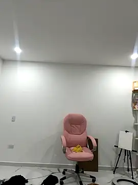 stormyy  online show from October 24, 2025, 12:19 am