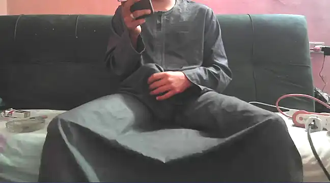 Snapshot of foxsanSs chatting on February 27, 2025, 5:34 am foxsanSs online show from February 27, 2025, 5:34 am