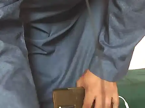 Snapshot of foxsanSs chatting on September 28, 2025, 9:25 am foxsanSs online show from September 28, 2025, 9:25 am