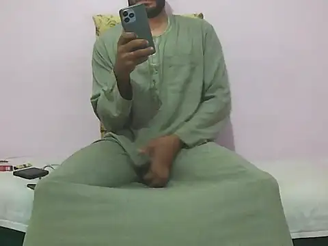 Snapshot of foxsanSs chatting on October 28, 2025, 8:55 pm foxsanSs online show from October 28, 2025, 8:55 pm