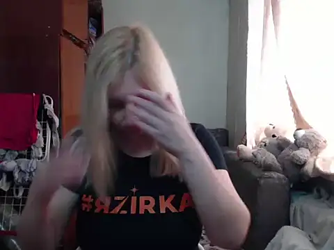 BustyBlond online show from March 14, 2025, 9:57 am