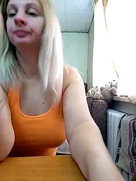 BustyBlond online show from November 2, 2025, 10:06 am