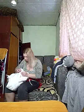 Snapshot of BustyBlond chatting on March 1, 2026, 4:25 am BustyBlond online show from March 1, 2026, 4:25 am