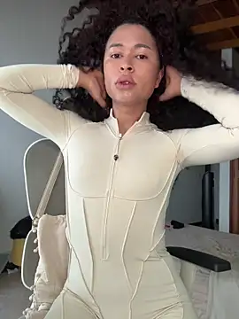 GabriSaenz online show from April 21, 2026, 12:55 pm