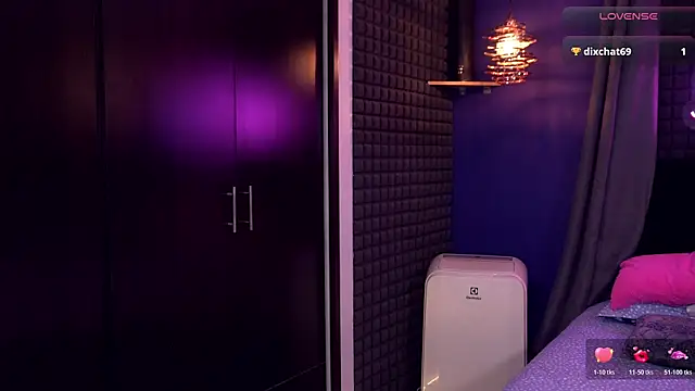 bull vixen2001 online show from February 15, 2026, 11:56 pm