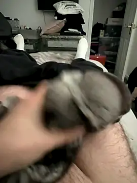 Snapshot of Furdale chatting on November 29, 2025, 10:18 am Furdale online show from November 29, 2025, 10:18 am