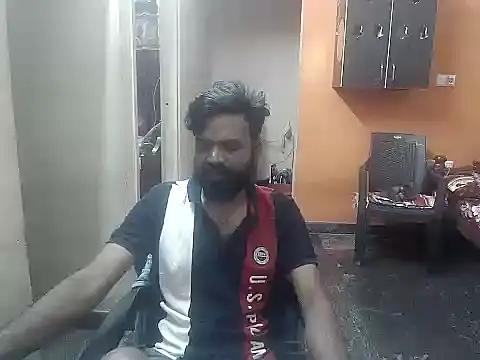 Snapshot of Indiaguy4u chatting on December 8, 2024, 3:13 pm Indiaguy4u online show from December 8, 2024, 3:13 pm