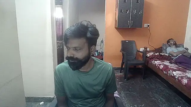 Snapshot of Indiaguy4u chatting on December 13, 2024, 9:24 am Indiaguy4u online show from December 13, 2024, 9:24 am