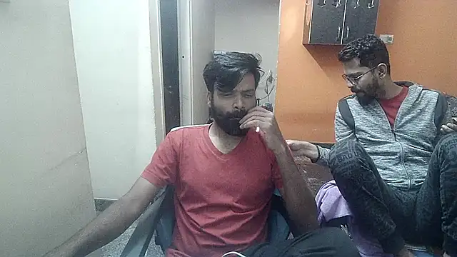 Snapshot of Indiaguy4u chatting on December 15, 2024, 2:16 pm Indiaguy4u online show from December 15, 2024, 2:16 pm