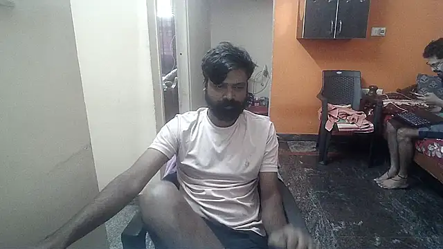 Snapshot of Indiaguy4u chatting on December 17, 2024, 7:18 am Indiaguy4u online show from December 17, 2024, 7:18 am