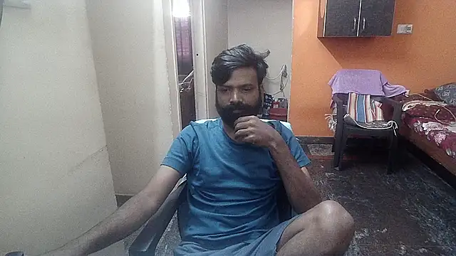 Snapshot of Indiaguy4u chatting on December 20, 2024, 6:40 am Indiaguy4u online show from December 20, 2024, 6:40 am