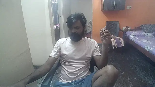 Snapshot of Indiaguy4u chatting on January 13, 2025, 6:06 am Indiaguy4u online show from January 13, 2025, 6:06 am