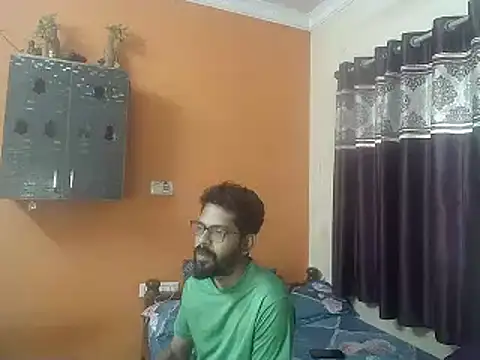 Snapshot of Indiaguy4u chatting on February 1, 2025, 7:57 am Indiaguy4u online show from February 1, 2025, 7:57 am