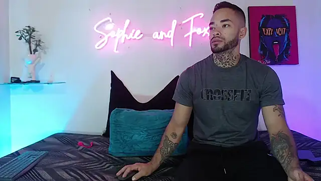 SophieFoxx17 online show from March 6, 2026, 12:34 pm