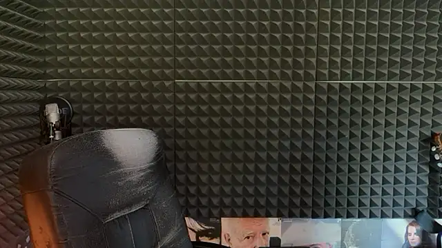 Snapshot of Noitelivre chatting on April 4, 2026, 6:16 pm Noitelivre online show from April 4, 2026, 6:16 pm