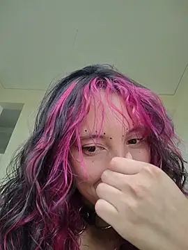  Laary online show from February 10, 2026, 7:18 pm