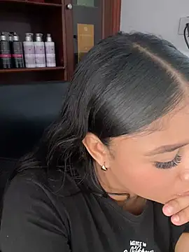 Snapshot of SSCARLETH_ chatting on February 11, 2026, 12:32 pm SSCARLETH online show from February 11, 2026, 12:32 pm