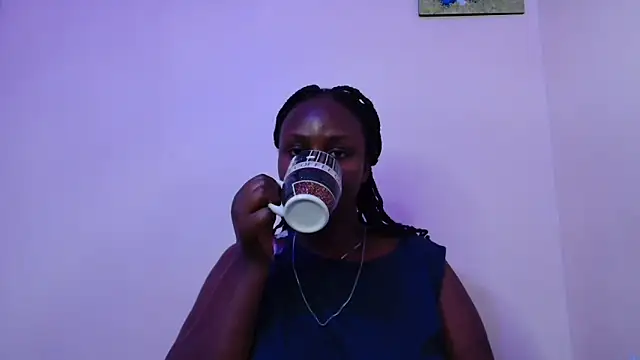 Snapshot of Toomuchbooty33 chatting on September 19, 2025, 10:16 am Toomuchbooty33 online show from September 19, 2025, 10:16 am