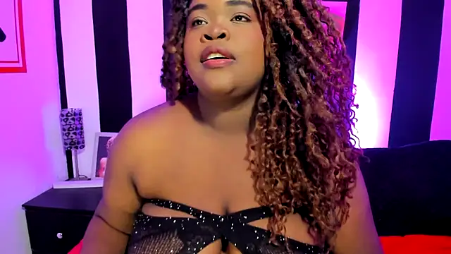 Snapshot of YeminaLeman chatting on March 12, 2025, 1:08 pm YeminaLeman online show from March 12, 2025, 1:08 pm