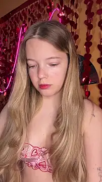 -veranito- online show from February 15, 2026, 3:03 am