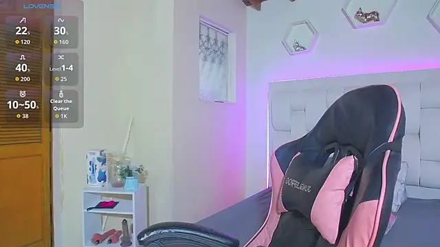 Snapshot of shanakendall chatting on October 27, 2025, 2:21 pm shanakendall online show from October 27, 2025, 2:21 pm