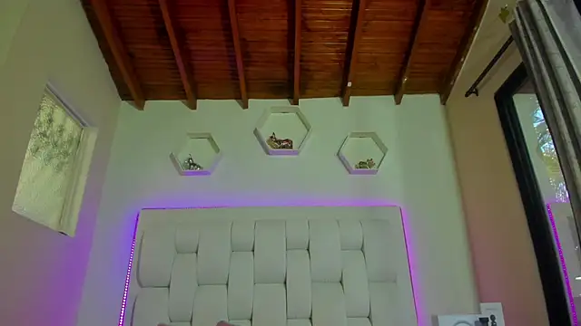 Snapshot of shanakendall chatting on November 7, 2025, 2:28 pm shanakendall online show from November 7, 2025, 2:28 pm