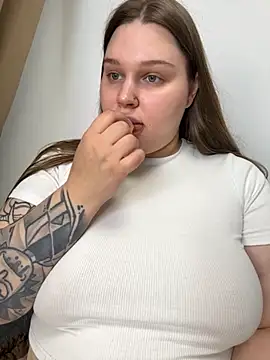 Snapshot of perfect_sweety_girl chatting on September 21, 2025, 7:04 pm perfect sweety girl online show from September 21, 2025, 7:04 pm