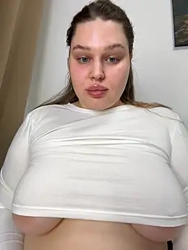 Snapshot of perfect_sweety_girl chatting on October 10, 2025, 6:51 pm perfect sweety girl online show from October 10, 2025, 6:51 pm