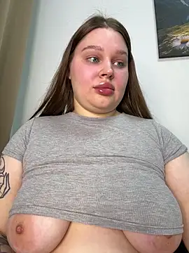 Snapshot of perfect_sweety_girl chatting on October 16, 2025, 7:15 pm perfect sweety girl online show from October 16, 2025, 7:15 pm