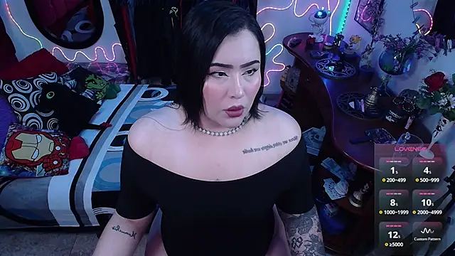 lufek23 online show from May 21, 2026, 1:51 pm