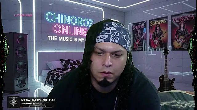 Snapshot of chino_roz chatting on October 4, 2025, 11:47 pm chino roz online show from October 4, 2025, 11:47 pm