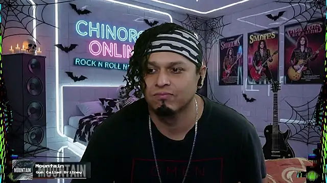 Snapshot of chino_roz chatting on October 24, 2025, 11:34 pm chino roz online show from October 24, 2025, 11:34 pm