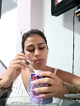 Snapshot of Latina_sexy1 chatting on February 6, 2025, 8:34 pm Latina sexy1 online show from February 6, 2025, 8:34 pm