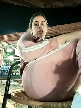 Snapshot of Latina_sexy1 chatting on February 9, 2025, 12:28 am Latina sexy1 online show from February 9, 2025, 12:28 am