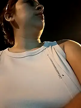 Snapshot of Latina_sexy1 chatting on February 13, 2025, 12:46 am Latina sexy1 online show from February 13, 2025, 12:46 am